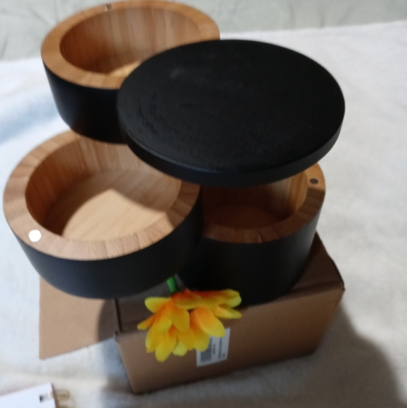 Mopcku -BAMBOO TRIPLE SALT BOX WITH MAGNETIC SWIVEL LIDS - Picture 3 of 4